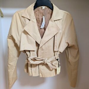 Tgla exaggerated cropped trench size medium NWT